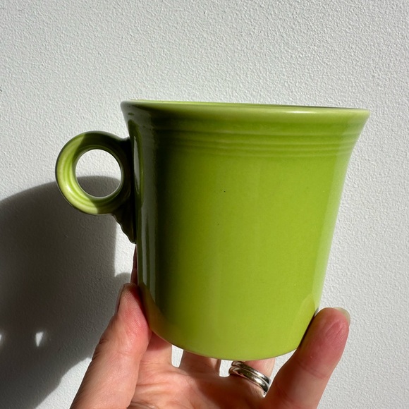 Vintage Fiestaware 8oz classic ring mug
3.5” tall, 3.5” across the top 💚 - Picture 7 of 10